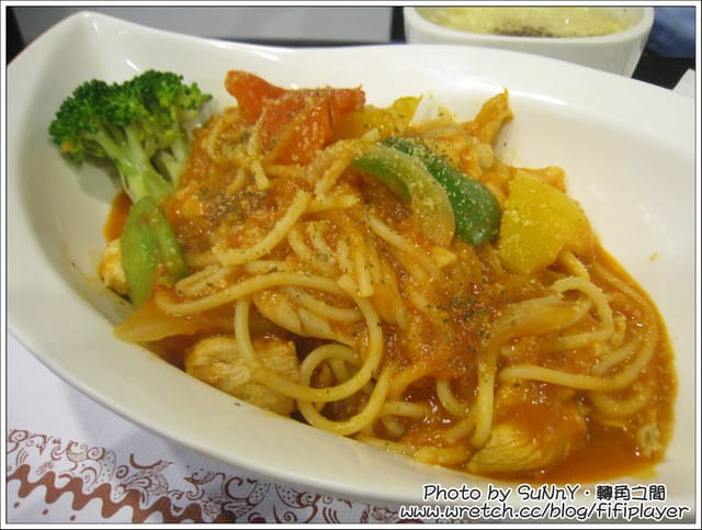 《食記》平價美食．轉角之間咖啡簡餐貝果專賣店