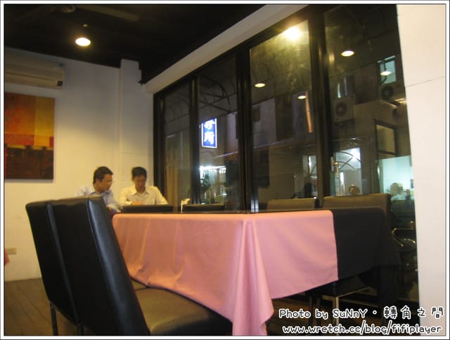 《食記》平價美食．轉角之間咖啡簡餐貝果專賣店