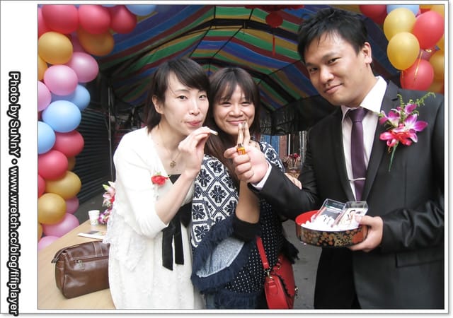 今冬曝光率飆高的雪花斗篷上衣