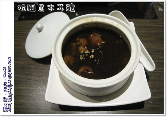 《嘉義．食》冬天，吃『聚』北海道昆布鍋就對了拉～