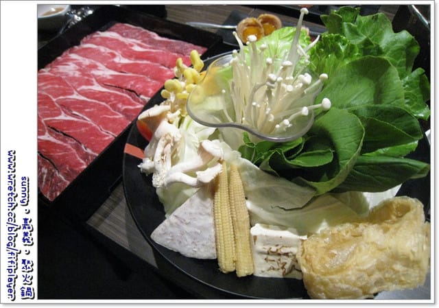 《嘉義．食》冬天，吃『聚』北海道昆布鍋就對了拉～