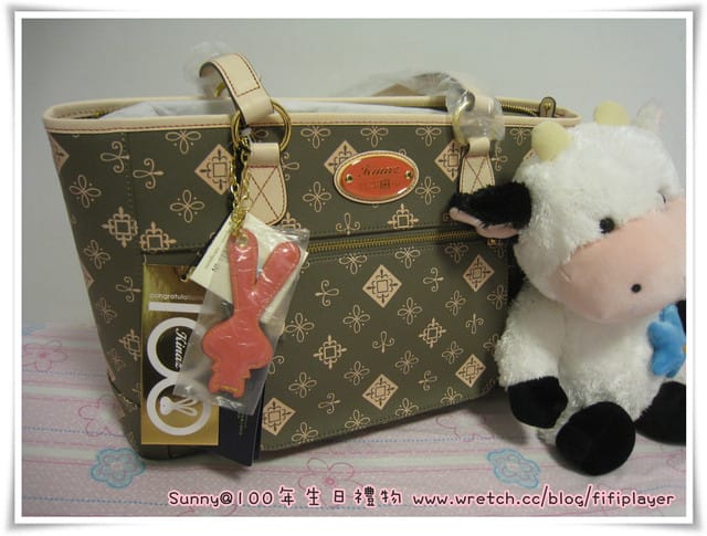 我的【KINAZ】限量YA兔肩揹包vs揭開女孩包包好重的秘密