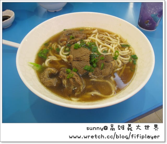 義大的糖果小鎮、乖乖館讓你置身童話世界，食/條子麵食館