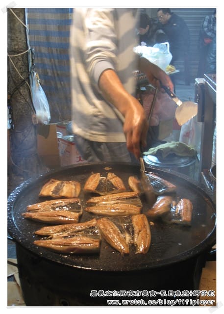 嘉義文化路夜市美食｜隱藏版美食．晚上10點才開賣的珍珍蚵仔煎、虱目魚煎
