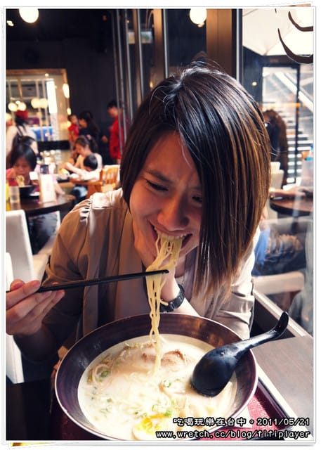 ▌台中一日行．彩虹眷村→勤美誠品綠園道/加部屋拉麵→百年教堂/柳園教會→逢甲商圈/ 私會胡蝶 ▌