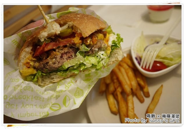 ▌嘉義．不是大俠的小女子也要大口吃的「樂檸漢堡」 ▌