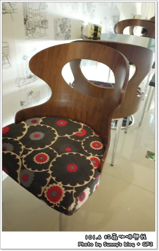 ▌嘉義．蜜糖吐司．拉薇咖啡與我 ▌