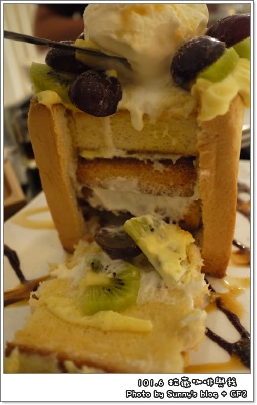 ▌嘉義．蜜糖吐司．拉薇咖啡與我 ▌