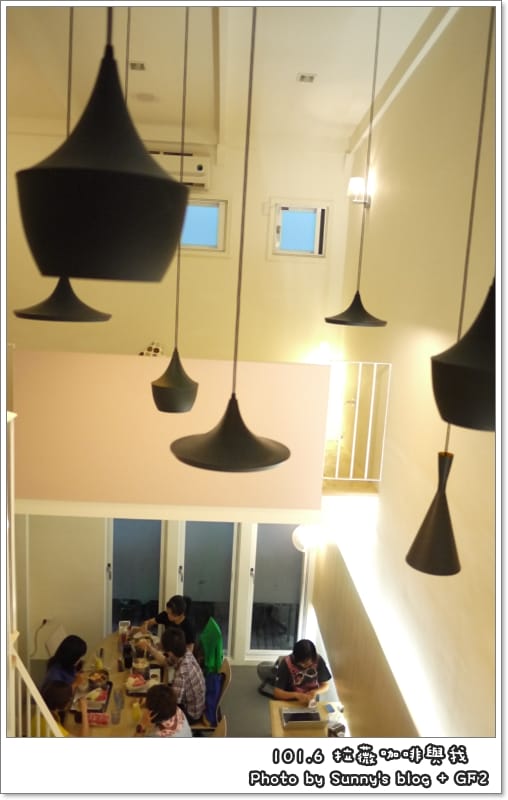 ▌嘉義．蜜糖吐司．拉薇咖啡與我 ▌