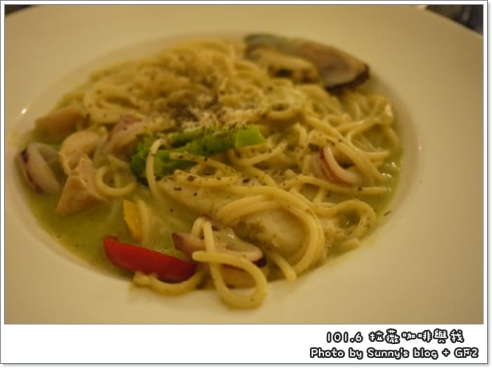 ▌嘉義．蜜糖吐司．拉薇咖啡與我 ▌