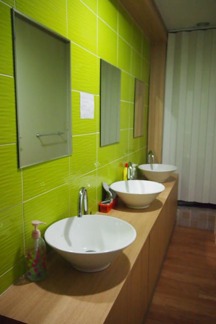 ║第一次釜山自助行就上手之北韓喊打出發釜山去。入住 Miss Egg 民宿║