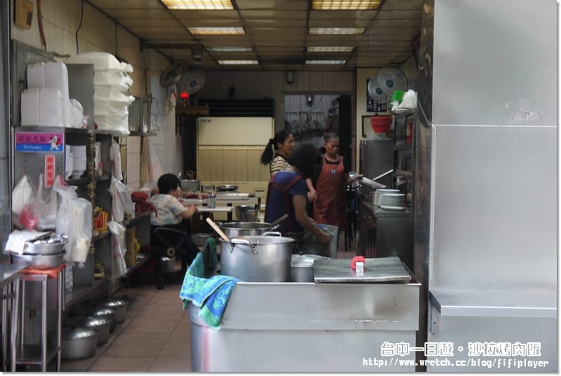 ▌台中❤食記．在地人推薦的烤肉沙拉店 ▌