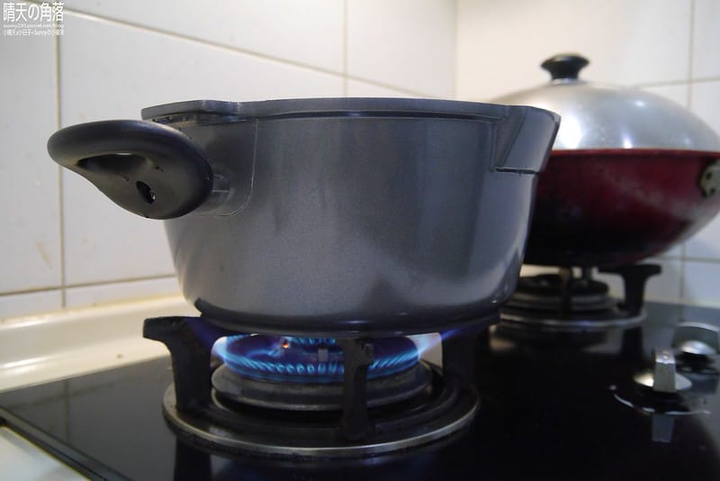 【固鋼】德國STONELINE阿爾卑斯山原石經典湯鍋(適用電磁爐)