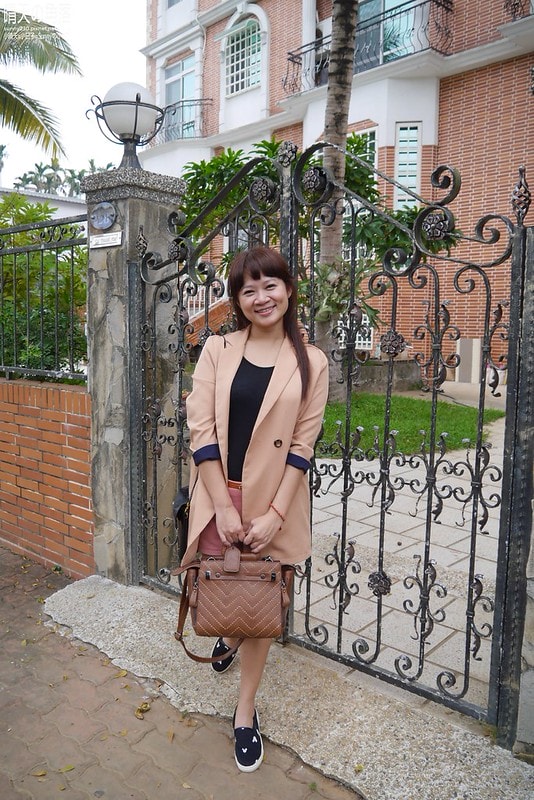 2015私包分享-咖啡色硬挺手提側背百搭方包