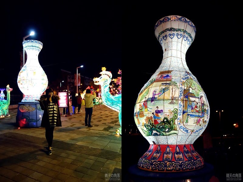 嘉義縣政府舉辦「故宮開嘉門、嘉藝賞燈趣」活動於19日點燈，最引人入勝的是「縣府3D光雕區」，不過，3D光雕秀僅到27日就結束，民眾須把握時間。  嘉義縣政府為迎接故宮南院開幕，於19日起，舉辦「故宮開嘉門、嘉藝賞燈趣」活動，共有8大主題燈區，賞燈區位於嘉義縣政府前及長達1公里的太子大道裝置展出，活動一直到明年元宵節。  其中的「縣府3D光雕區」是以3D雷射燈光投影，展示的「3D光雕秀」涵蓋嘉義的宗教、藝術及文化觀光等元素，如阿里山小火車穿越櫻花樹下美景畫面，縣府大樓化身為大型耶誕禮物裝飾，令觀看民眾嘆為觀