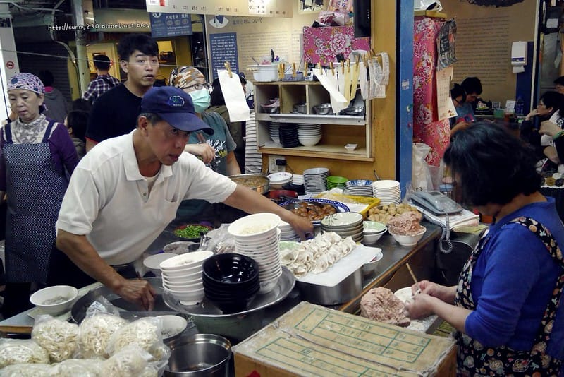 台南x中西區x國華街x美食x永樂市場x小滿食堂