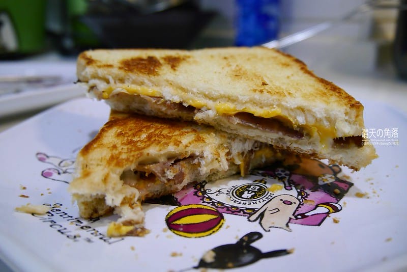 熱樂煎爆漿乳酪三明治