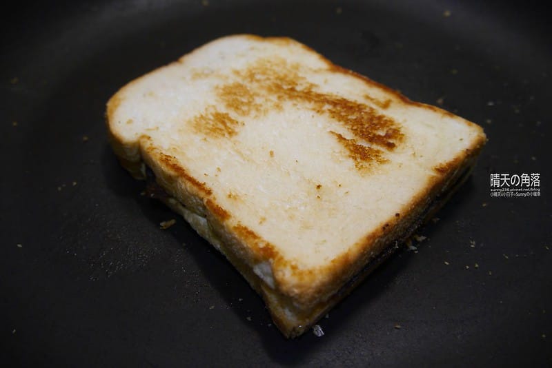 熱樂煎爆漿乳酪三明治