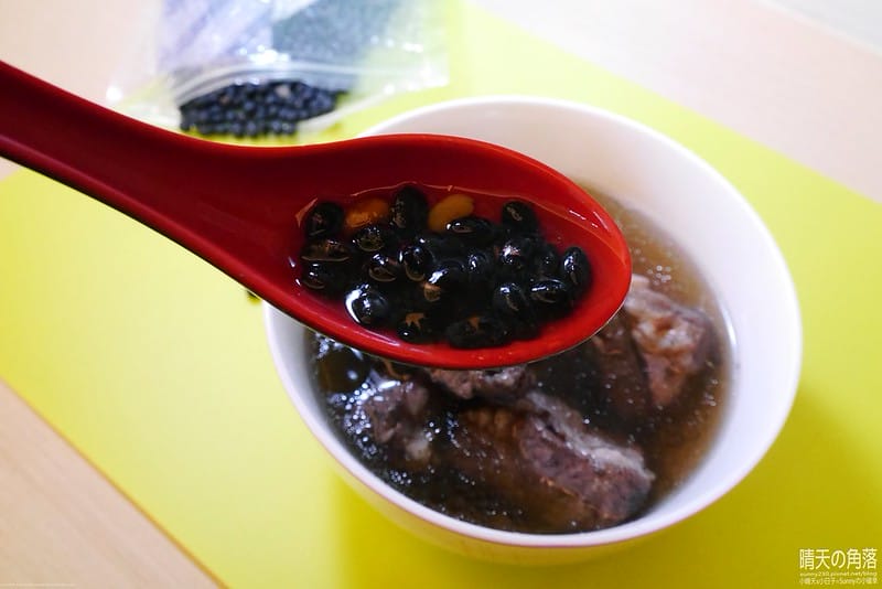 黑豆料理｜煲湯｜黑豆排骨湯