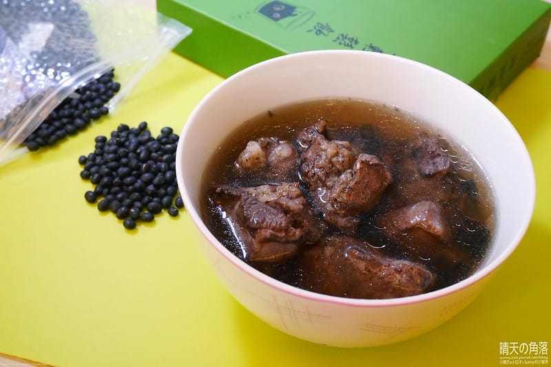 黑豆料理｜煲湯｜黑豆排骨湯