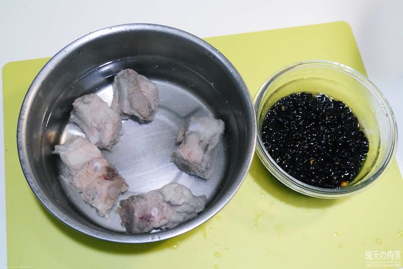 黑豆料理｜煲湯｜黑豆排骨湯