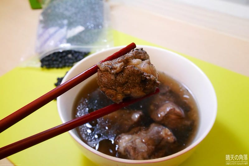 黑豆料理｜煲湯｜黑豆排骨湯