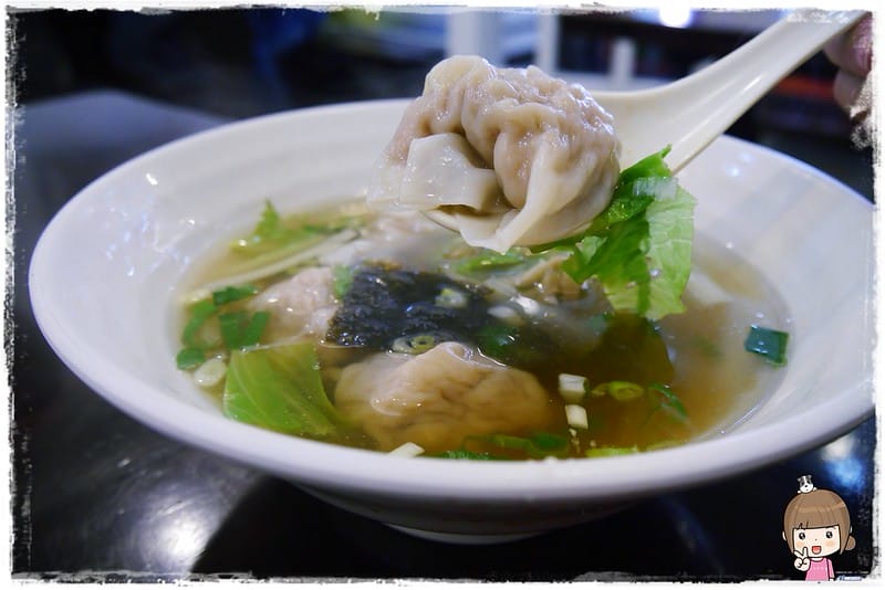 高雄｜熱河一街美食｜勁響食手工刀切麵x雞蛋酥