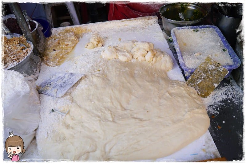 高雄｜熱河一街美食｜勁響食手工刀切麵x雞蛋酥