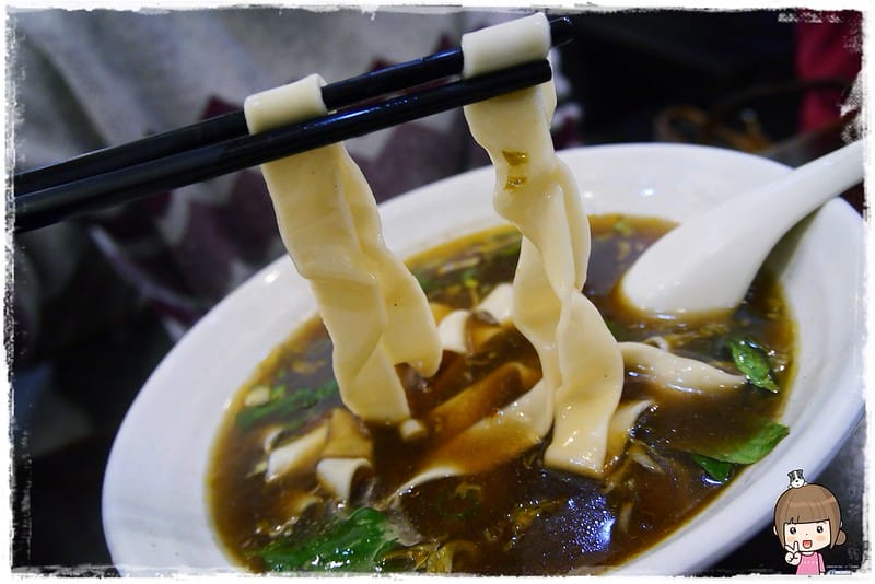 高雄｜熱河一街美食｜勁響食手工刀切麵x雞蛋酥