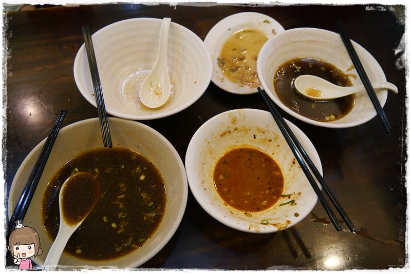 高雄｜熱河一街美食｜勁響食手工刀切麵x雞蛋酥