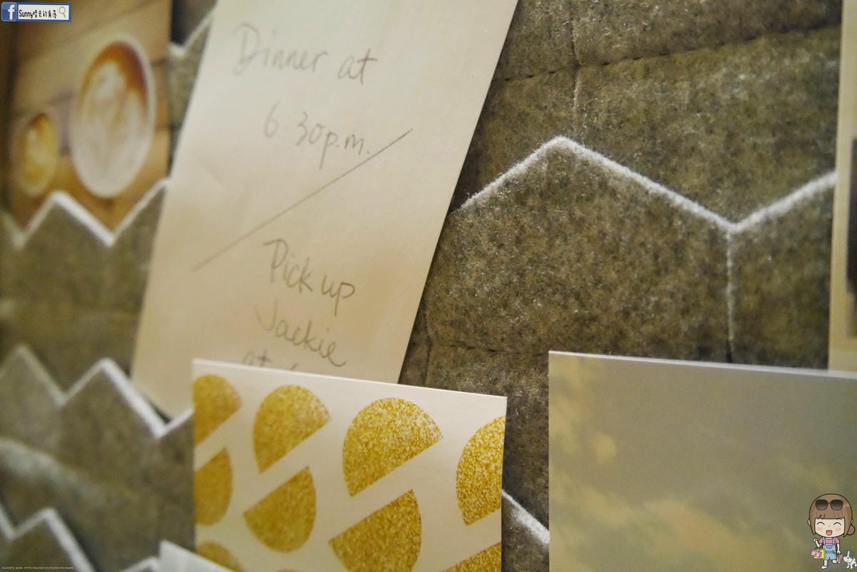 UMBRA 毛毛氈布相框 (4).JPG