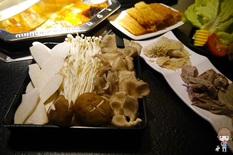 台南府前店蜀佬香麻辣鍋