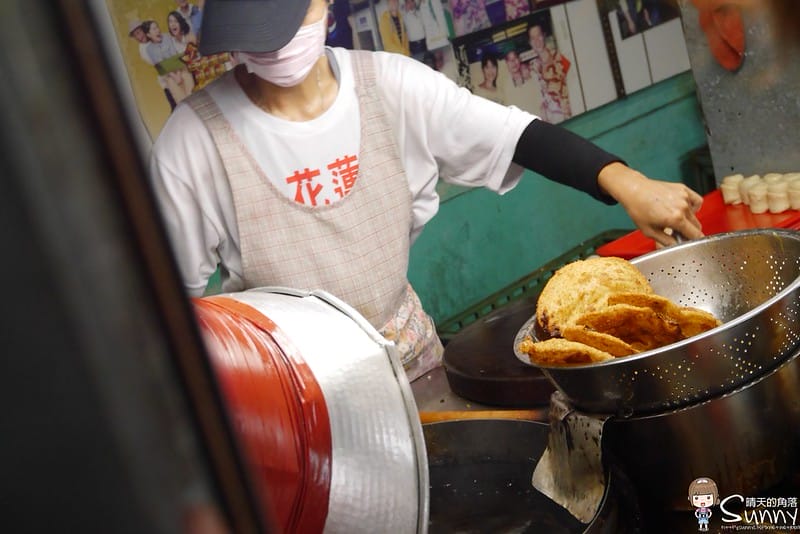 花蓮炸彈炸蛋蔥油餅/藍車黃車比一比