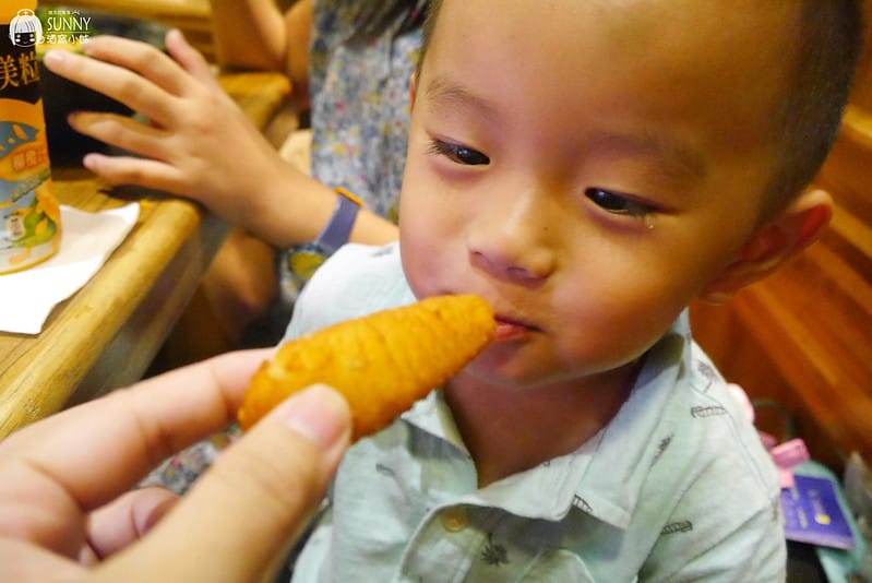 高鐵左營親子遊x新光三越美食．炸去啃