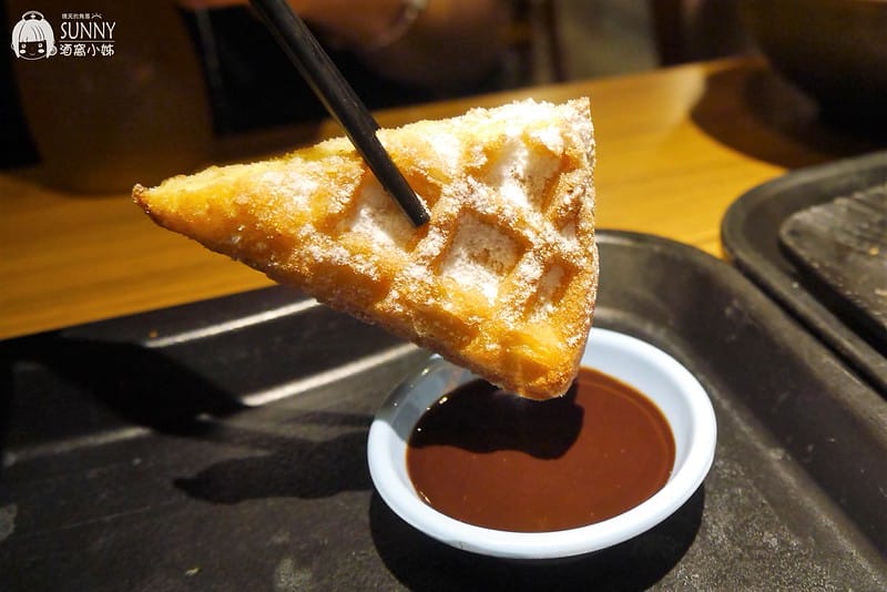 高鐵左營親子遊x新光三越美食．炸去啃