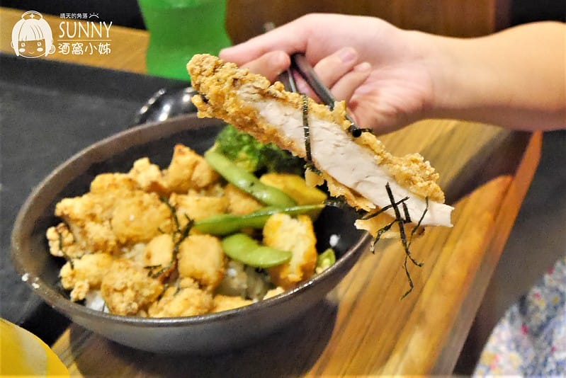 高鐵左營親子遊x新光三越美食．炸去啃