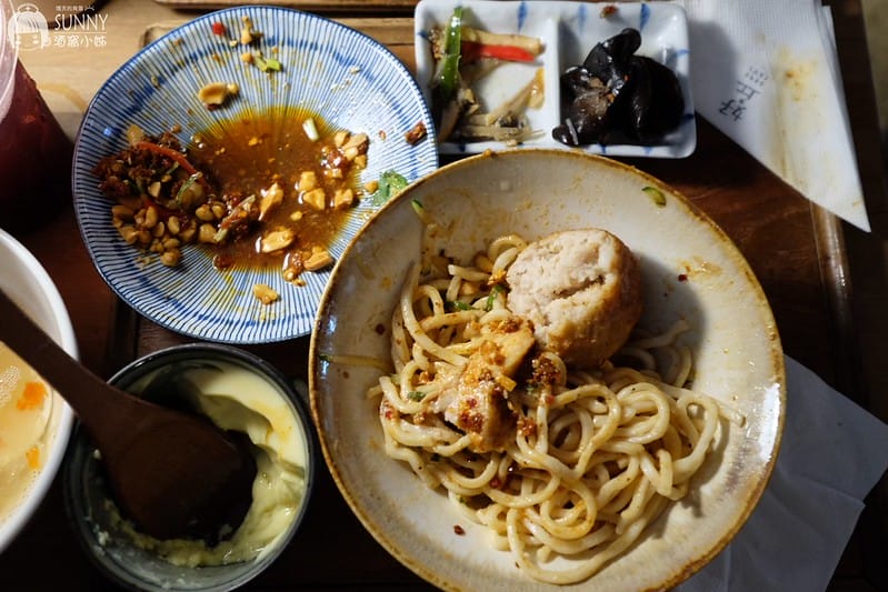 台北景點｜台北101，幾米公車，擁抱月亮