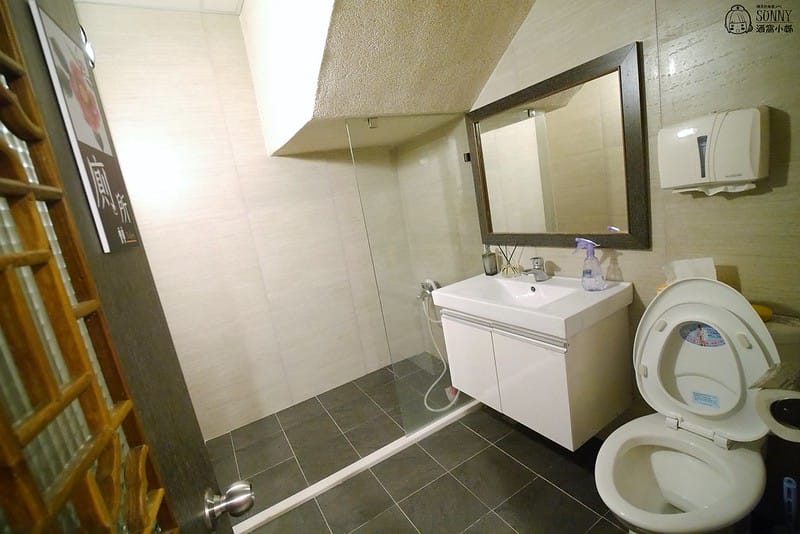 嘉義按摩/御仙堂/筋絡按摩/足底按摩/肩頸按摩/油壓鬆筋按摩