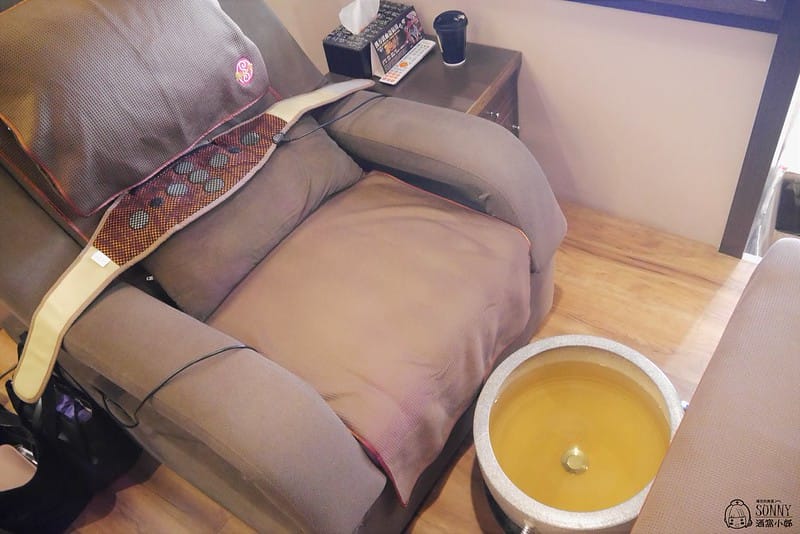 嘉義按摩/御仙堂/筋絡按摩/足底按摩/肩頸按摩/油壓鬆筋按摩