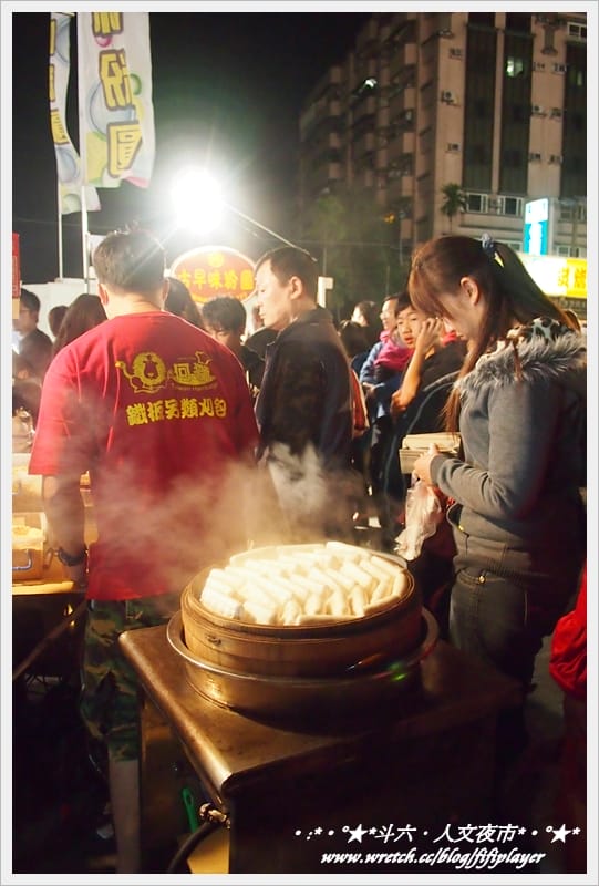 斗六人文公園夜市必吃美食Top1~5，夜市界的王品-小神戶牛排、斗六雞場鹽水雞、水果茶、鐵板另類刈包、楓泉壽司