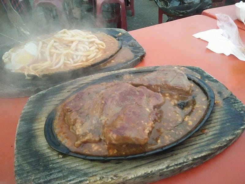 斗六人文夜市必吃美食-小神戶牛排