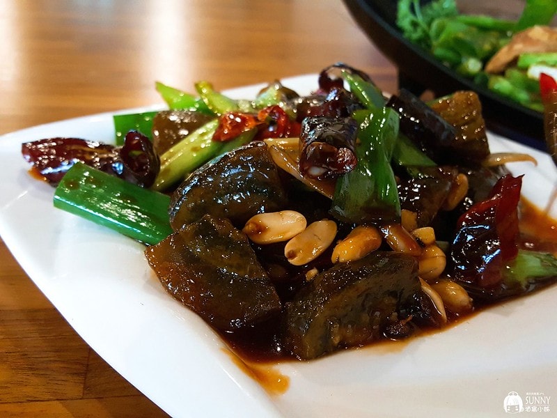 20180402_180402_0013