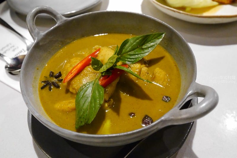 高雄美食|Woo Taitan泰式料理|酒窩小姊Sunny