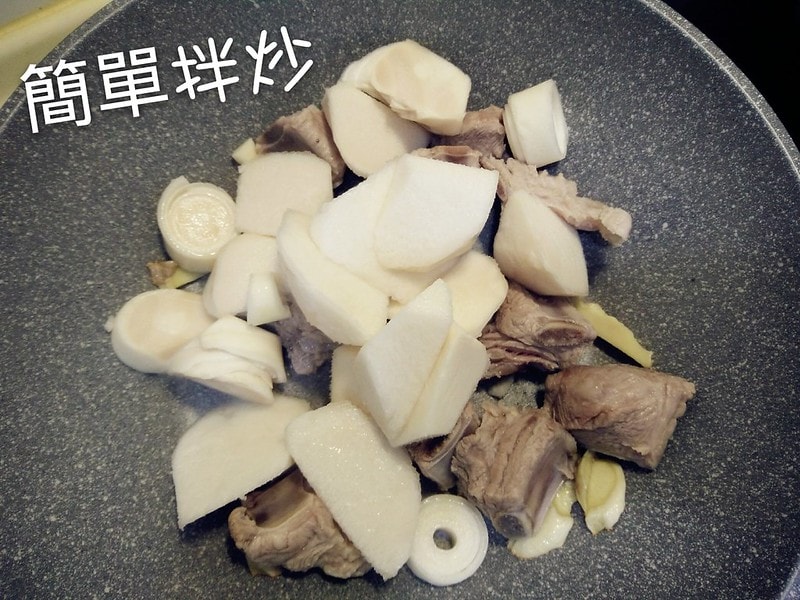 懶人弄食-竹筍排骨湯(萬用鍋)