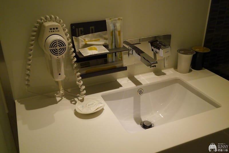 高雄住宿推薦｜艾卡設計旅店