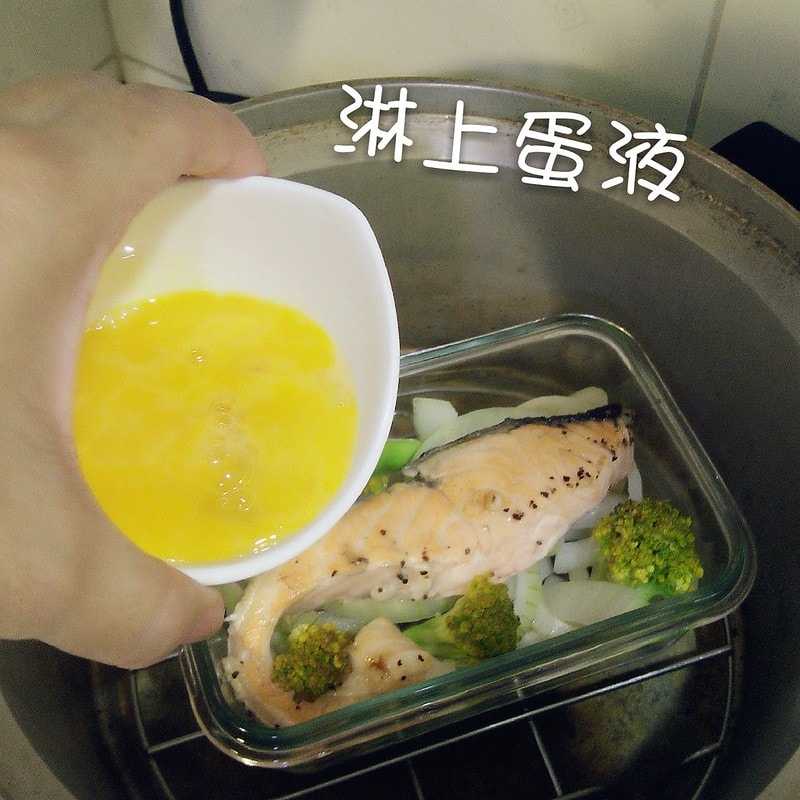 滑蛋洋蔥鮭魚