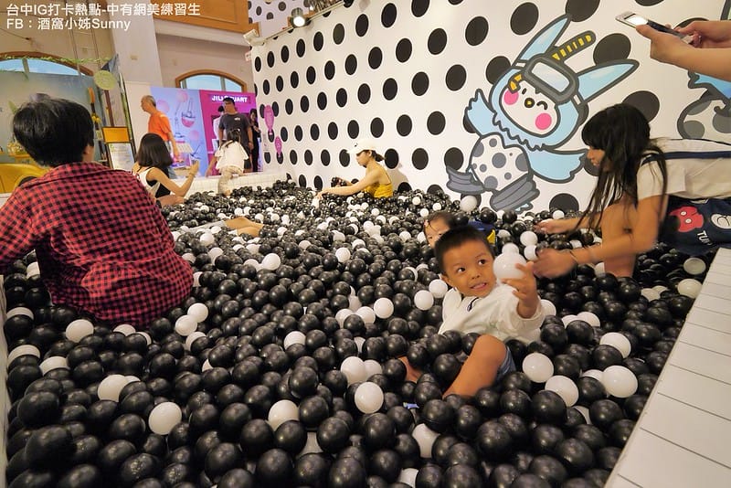 台中IG打卡熱點-中友網美練習生