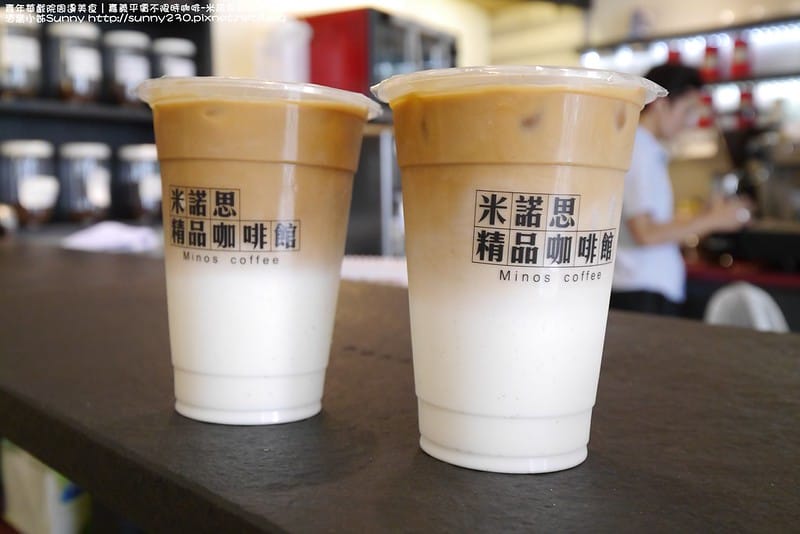 嘉年華戲院周邊美食｜嘉義平價不限時咖啡-米諾思精品咖啡館 酒窩小姊Sunny http://sunny230.pixnet.net/blog