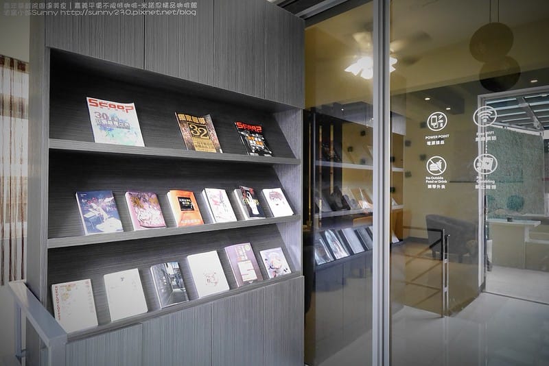 嘉年華戲院周邊美食｜嘉義平價不限時咖啡-米諾思精品咖啡館 酒窩小姊Sunny http://sunny230.pixnet.net/blog