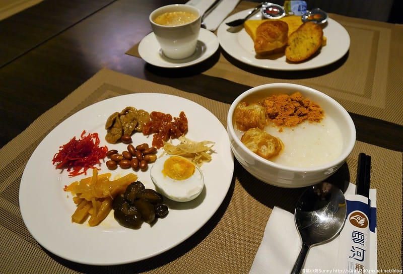 台中住宿推薦｜雲河概念旅館